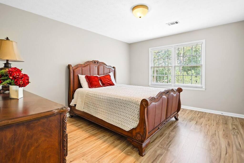 Lovely 5Bed, 3-Fullbath ! 5Min To Free Way I-85 Lawrenceville Exterior photo