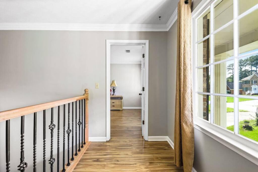 Lovely 5Bed, 3-Fullbath ! 5Min To Free Way I-85 Lawrenceville Exterior photo