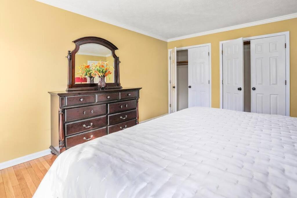 Lovely 5Bed, 3-Fullbath ! 5Min To Free Way I-85 Lawrenceville Exterior photo