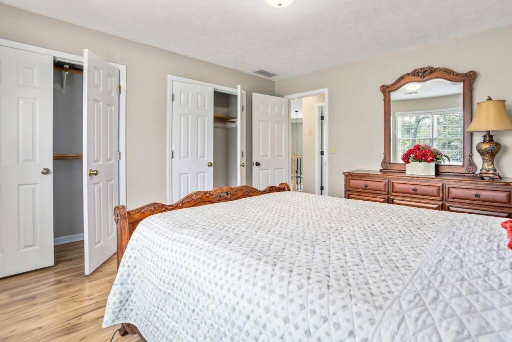 Lovely 5Bed, 3-Fullbath ! 5Min To Free Way I-85 Lawrenceville Exterior photo